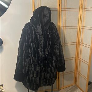 Dennis Basso Reversible Black Faux Fur/Water Resistant/Teddy Coat W Hoodie